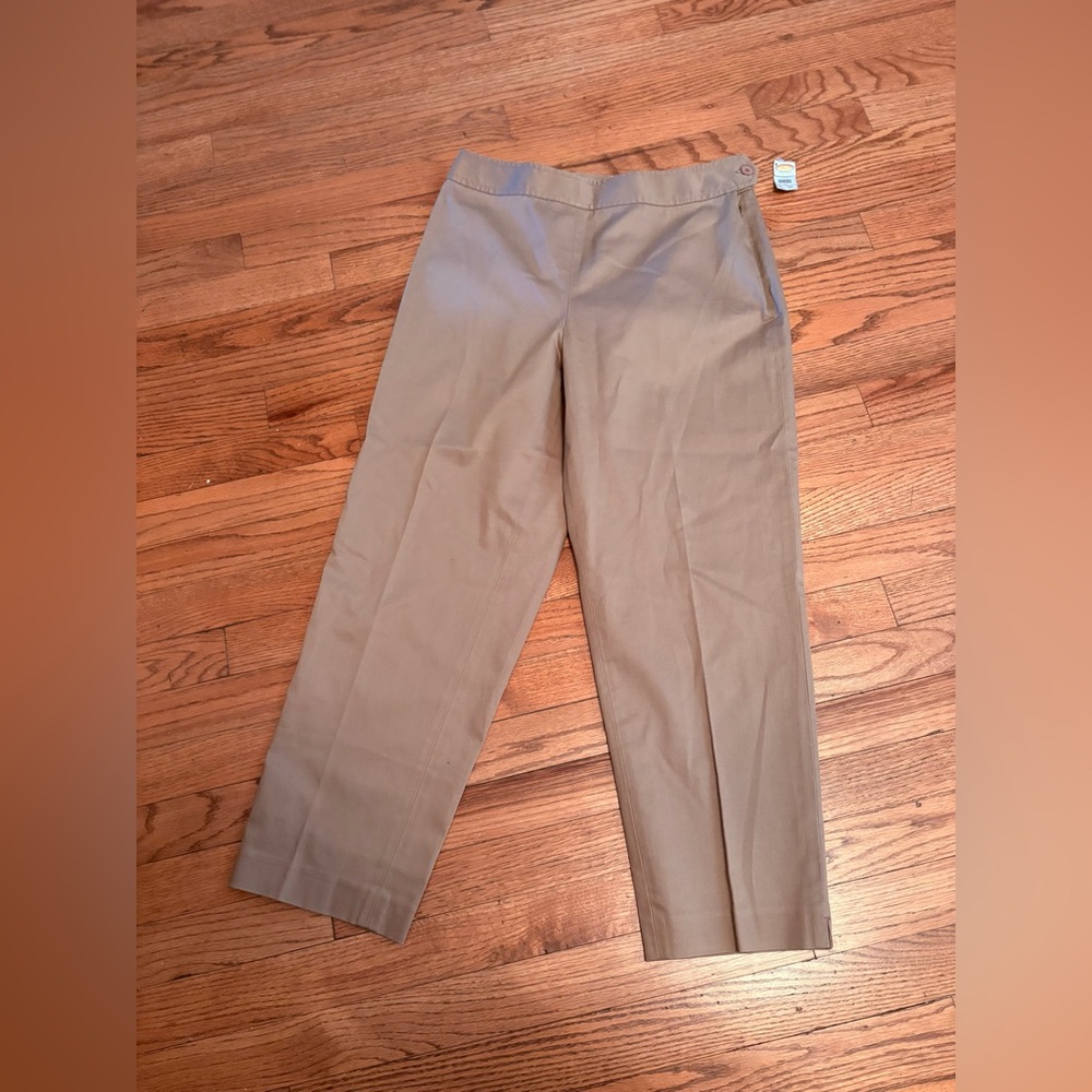 NWT TALBOTS Woman’s Khaki Cropped High Rise Chinos, Size: 10P